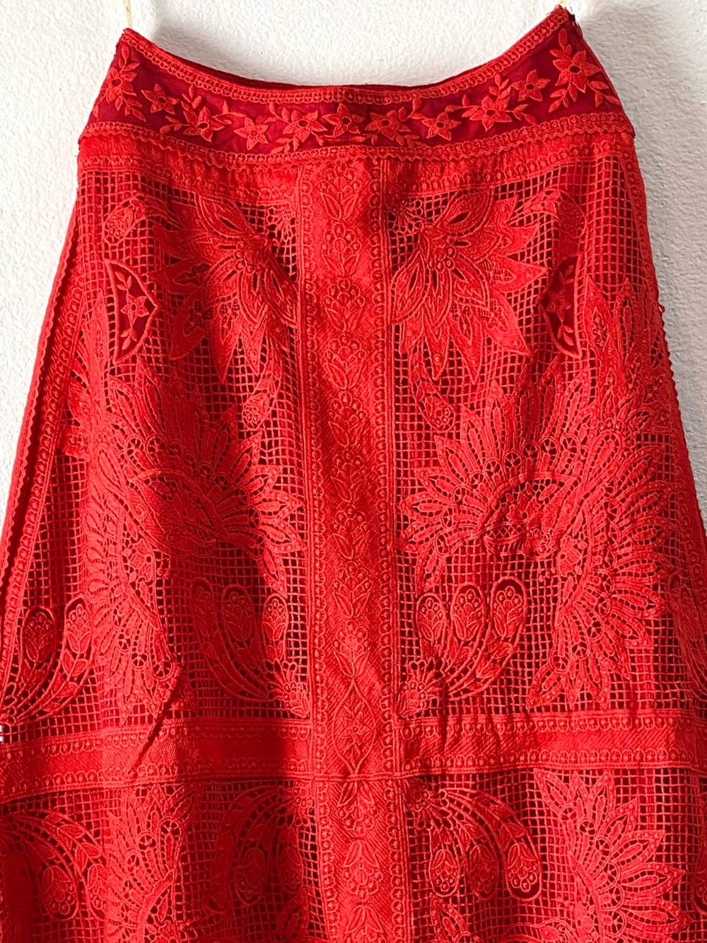 New FARM Rio Toucan Guipure Crochet Red Lace Midi Skirt Medium Cocktail Party - Picture 8 of 16